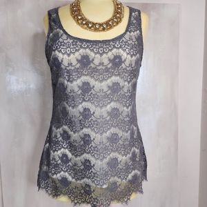 Looks New Women’s Banana Republic Lace Blouse Medium Gray Tank Top Shell Shirt